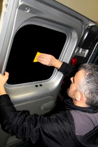 Oscuramento vetri auto Torino - FM Centro parabrezza